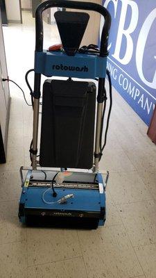 Floor cleaning machine