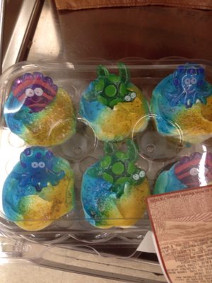 Hawaiian theme cupcakes