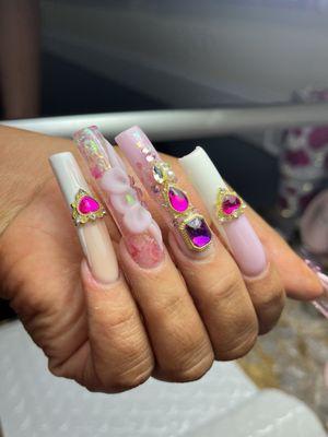 Queen Nails