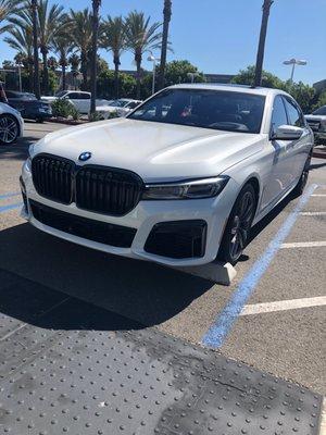 2020 M760i