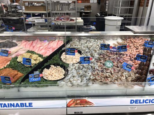 Seafood dept new ice bed 2/3- raw shellfish and raw fish