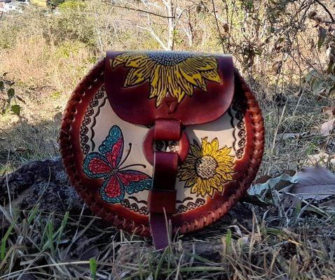 Artisanal Mahogany Sunflower/Butterfly Leather Purse

$89.00