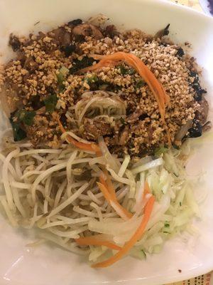 Thit Ga Xoa Sa - spicy lemongrass chicken vermicelli