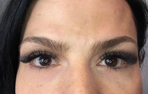 Volume/Classic Mix - Our most popular set of lashes!