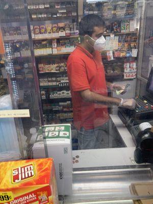 Thief cashier