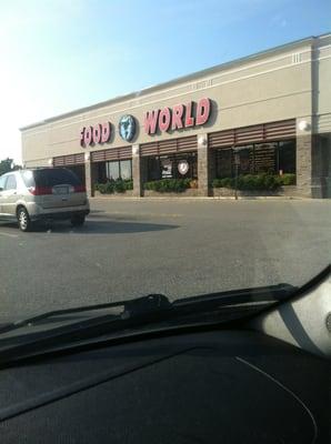 Food World in Cottondale Alabama storefront.