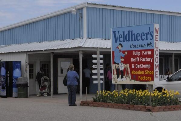 Come see how Delftware and Wooden Shoes are made.  Free admission