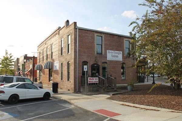 Outside view of In A Tangle Salon