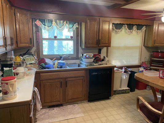 Hoarders kitchen transformed