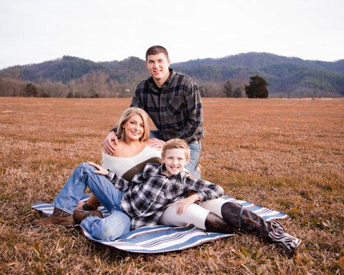 They drove from Alabama to Tennessee to work with Isaac Trotter Photography. Engagement portraits in the Smoky Mountains. Sevierville, TN