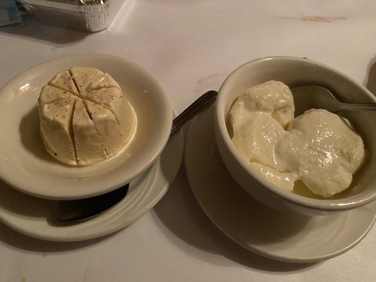 Malai Kulfi (left) and Rasmalai (right) for desserts. If you have a sweet tooth, you'll love them.