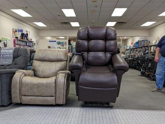 Power Lift Chair Recliners from top brands Pride and Golden.