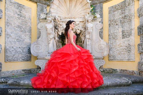 Quinceañera Photo Studio, paquetes de fotos con todo incluido Quinceañera Photo Studio 4040 West 12th Ave, Hialeah, FL 33012 (305) 918-4040