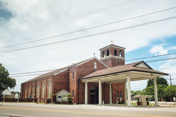 Our Lady of Prompt Succor Catholic Church, Exterior