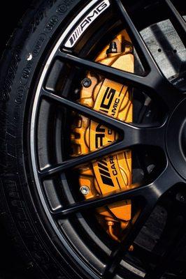 Professional brake caliper painting service in Miami, Paint Brake calipers in Miami. Same Day Service with logos