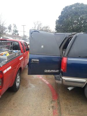 1999 Chevy Tahoe back glass replacement