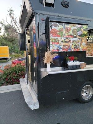 Finally, #TheJuls has come back to the #EastLake #Monthly #FoodTruck #Gatherings. Gonna have @TacoLoveMobileCatering.