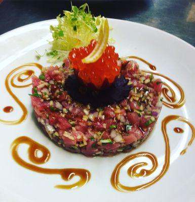 Tuna with red caviar