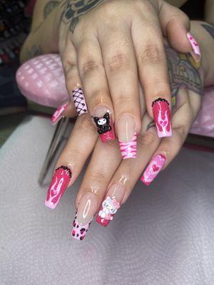 hello kitty x kuromi nails for Jenna!
Long Gel X Set with complex nail art & charms