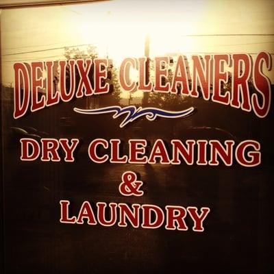 Deluxe Cleaners & Laundry