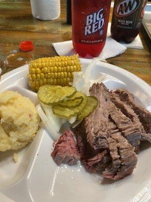 1 meat plate with brisket