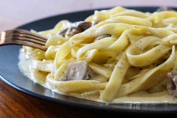 Fettuccine Alfredo