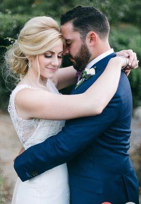 Makeup on the beautiful bride.