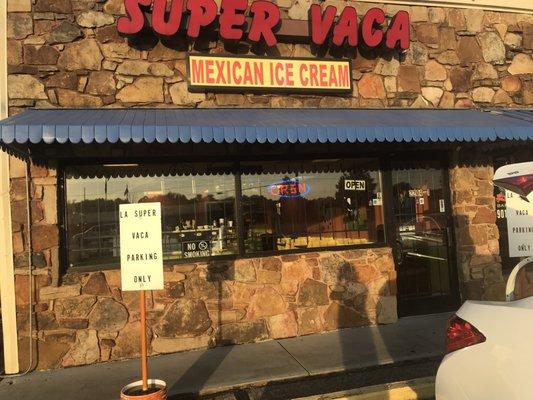 Super Vaca ice cream parlor