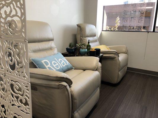 Comfy infusion room recliners