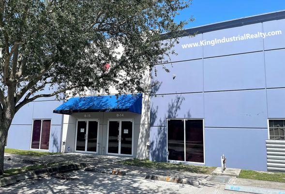 KING INDUSTRIAL REALTY Exclusive Listing 2,250 SF Miami Warehouse Bay LEASED