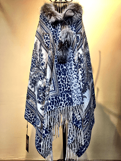 Cashmere Reversible Wrap With Fox