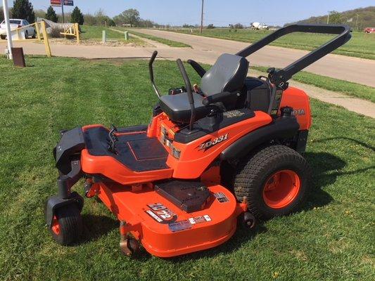 Check out our pre-owned inventory for great deals on mowers, tractors and more