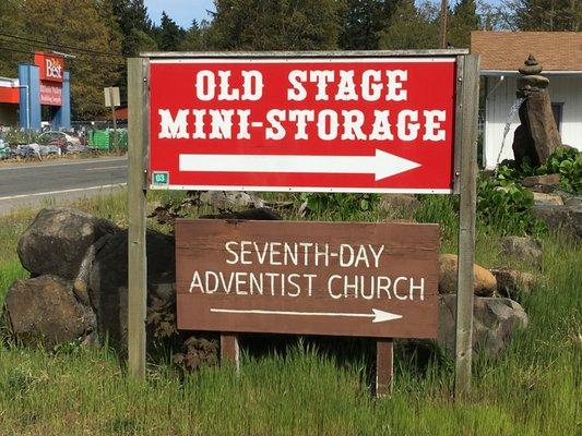 The sign from the Cave highway. Hard to miss.