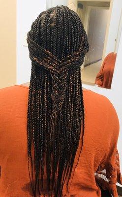 Knotless box braids