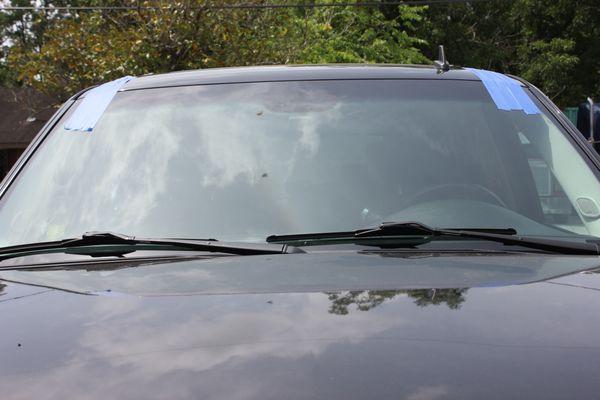 2009 Cadillac Escalade Windshield replacement