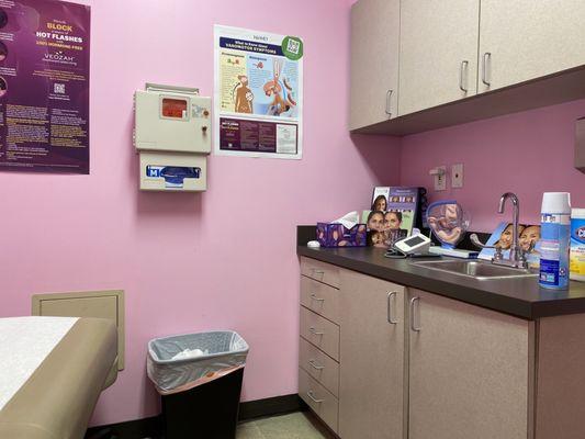 Patient treatment room