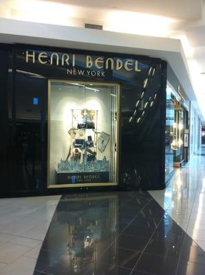 Henri Bendel in the Cherry Hill Mall