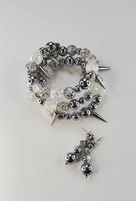 Silvery White Snow Cracked Crystal Glass, Hematite and Rhinestone Stainless Steel Memory Wire Spike Bracelet with Earring Set