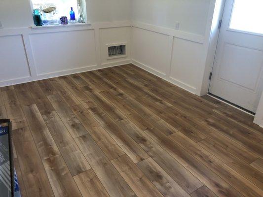 Coretec Manila Oak Luxury Vinyl Plank(LVP) in Rye Beach house entry.