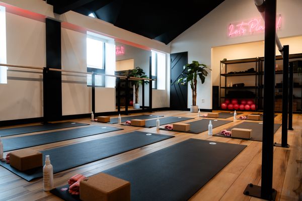 Welcome to Plank Katonah, Westchester's only Yoga, Barre and Pilates studio. Named a finalist for "Best Workout" by Westchester Magazine.