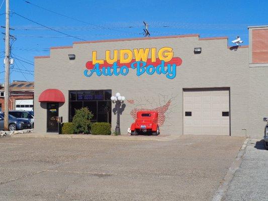 Ludwig Auto Body