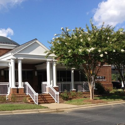 Welcome to Truliant's Member Financial Center near the University of North Carolina's Charlotte campus.