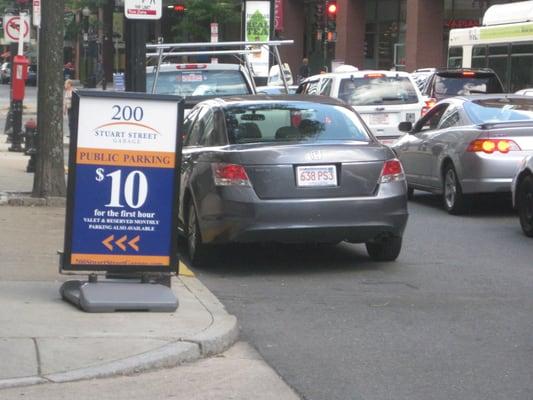 $10 sign for 200 stuart st.