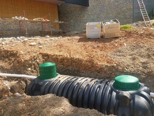 Poly septic tank