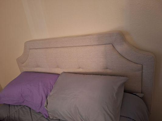 Beautiful headboard by Snooz Organics, padded and well made. Base for my mattress very nice and sturdy.