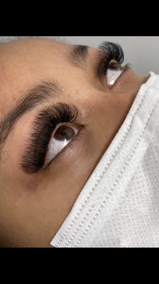 Mega volume lash extensions this look gives you a more full dramatic look