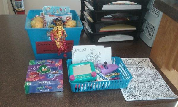 Coloring items and a reward's box for the little ones.