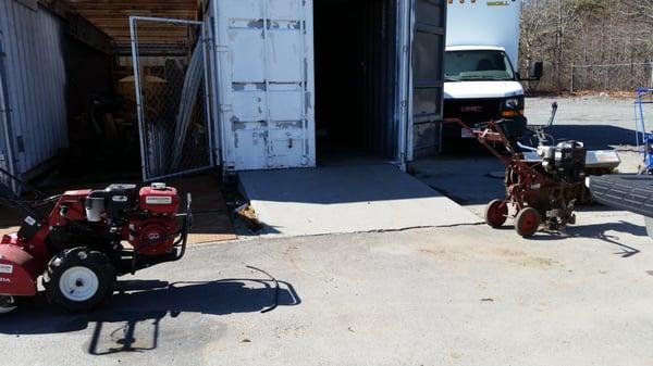 Different between the self driven rototiller and the rickety manual model