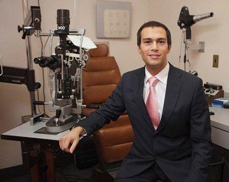 John  Pilavas, MD is a Ophthalmologist serving Long Island City, NY