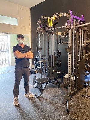 Trainer Todd Templin in an individual studio.